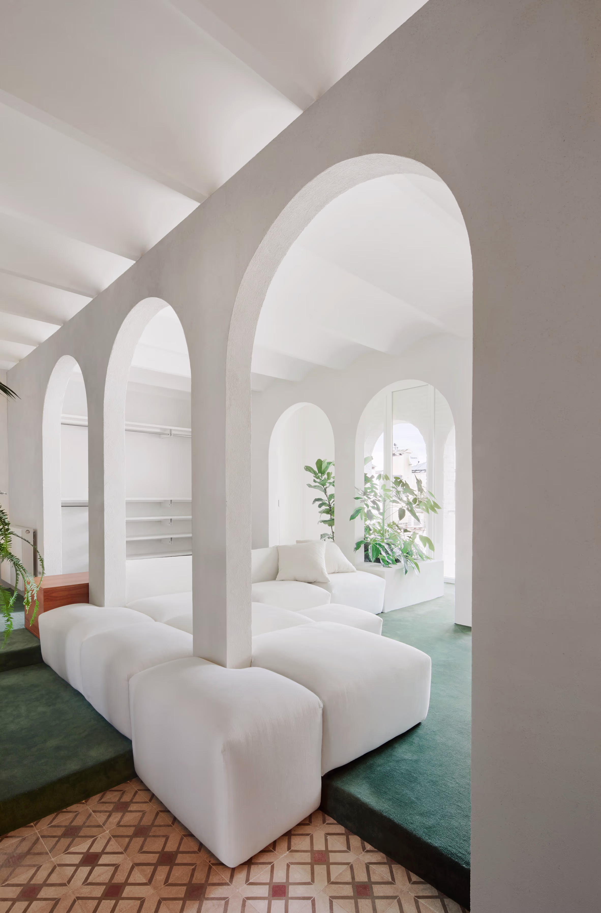 Dizaina vēstījums un valoda šodien (Less is more. Penthouse in Barcelona, PMAA architecture studio)